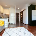 Better Rental - Wlodarzewska 81 - Bezplatny Garaz